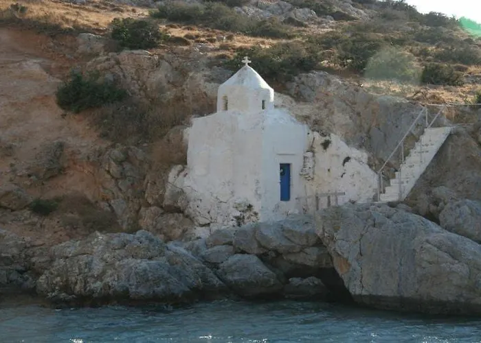 Meltemi2 * Nea Cryssi Akti